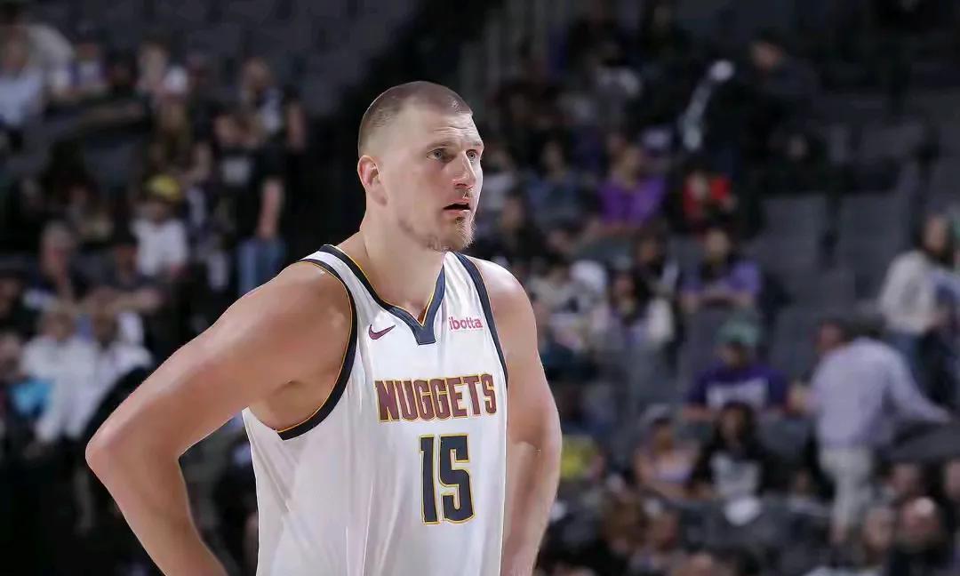 nba季后赛正赛开打
约基奇29分9篮板12助攻准三双数据，威斯布鲁克效率不高，