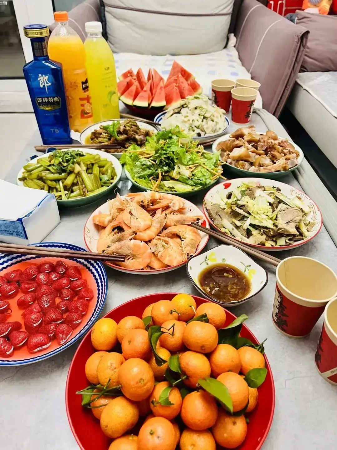 作为儿媳妇，
我算是发现了，
尤其是有了孩子以后，
对待婆婆，一定要好，
把婆婆