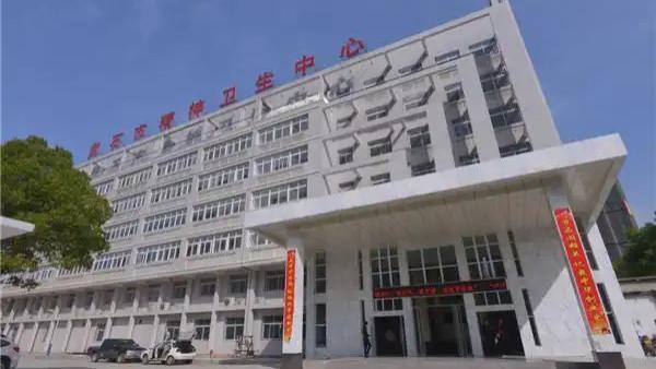 精神病院老人被绑在床，眼球被病友抠出 家属：伤太重，放回也没用