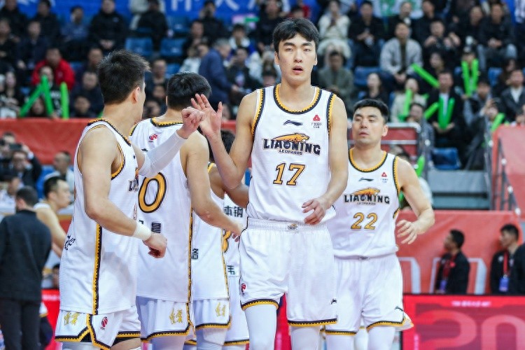 CBA官网更新了国内球员注册信息，其中，吉林新增了10名球员的注册。
姜伟泽的B