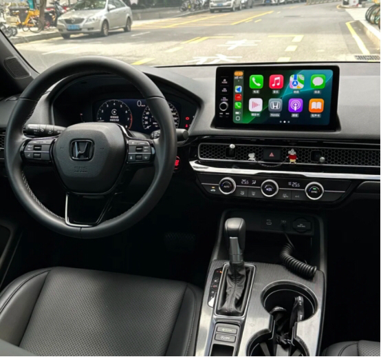 思域空间确实很大
后备箱看着不大，思域实则挺能装。上周带娃去超市，尿不湿、奶粉罐