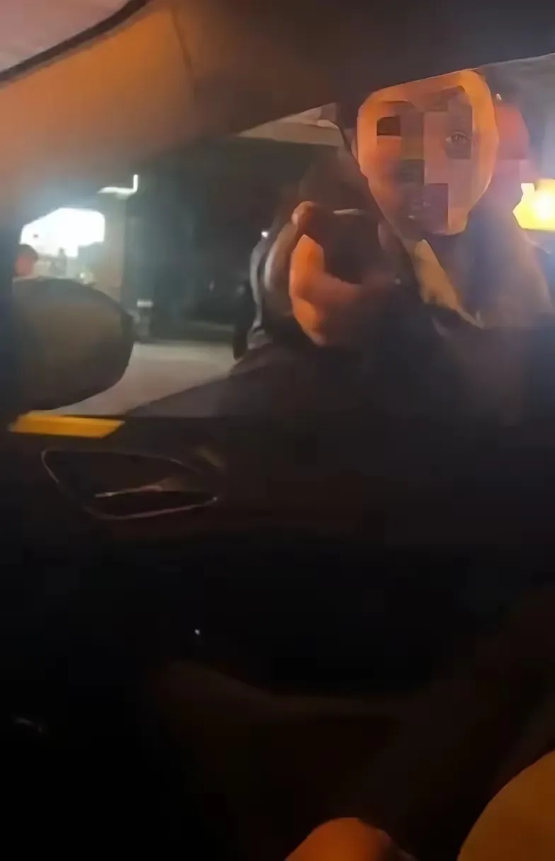 合肥网约车司机盛师傅接到一单出租车订单，没想到发生了一件不愉快的事情，盛师傅说，