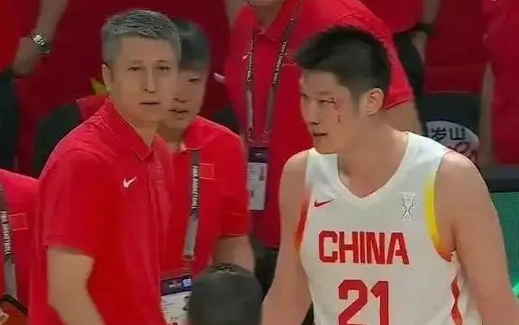 最荡气回肠的一场比赛，中国男篮让人热血沸腾！
       铁血男儿，血性小子，