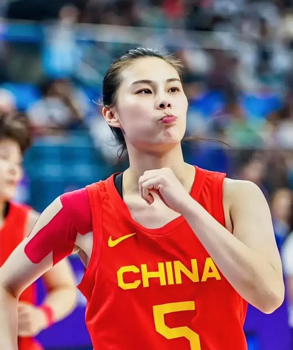 明眼人都看得出来，
中国女篮有个很大的问题，
改不了，她们极有可能
很难赢日本和