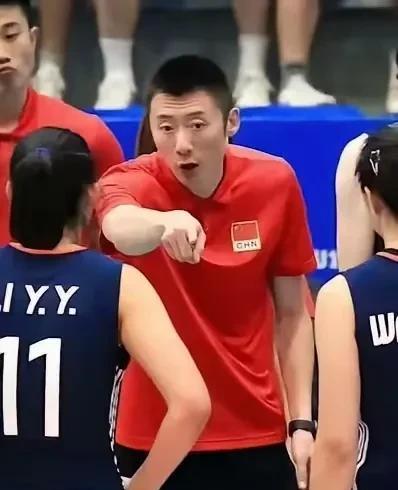 王艺竹怎么了？
大运会跟德国队的比赛，王艺竹表现欠佳，只得到五分数据惨淡。作为国