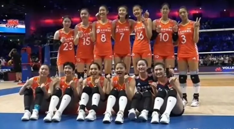 中国女排开赛以来打得最好的一场球！全队憋着一口气打日本啊，每个人我都要夸一夸，很
