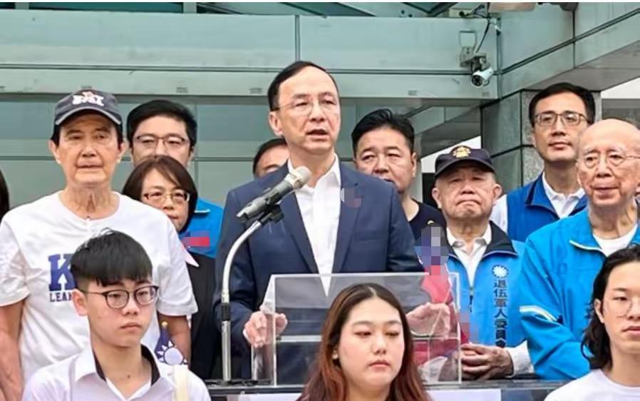 物以类聚，人以群分。
明天赖清德又要大张旗鼓的举行“双十”节活动了。
目前了解到