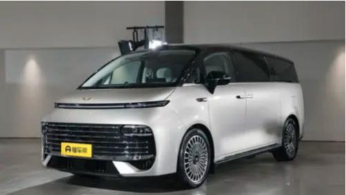 银河 V900 上市！26.98 万起，解锁 AI 全场景家庭出行