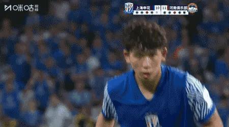 这次罚丢点球害得申花队无缘今年的足协杯四强。
当我知道刘诚宇是最后一个罚点球的时