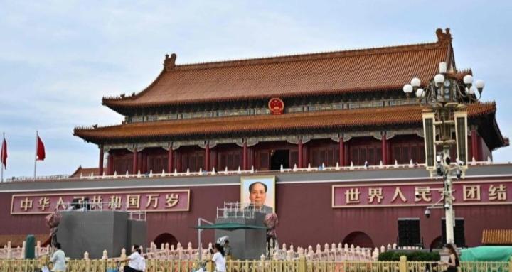 麦子熟了五千遍，风吹麦浪里藏着千年农耕的烟火气，却从未有过这般震撼的回响。
当人