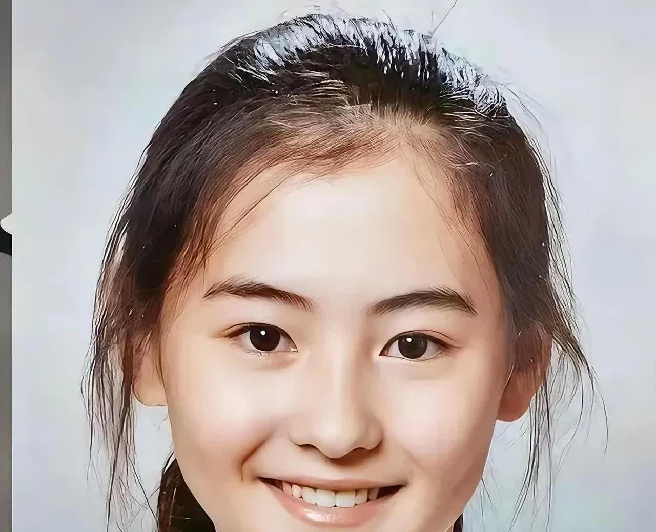 现在的张柏芝，无论是作为一位伟大的母亲，还是一名成功的事业女性，谢霆锋想要再次企