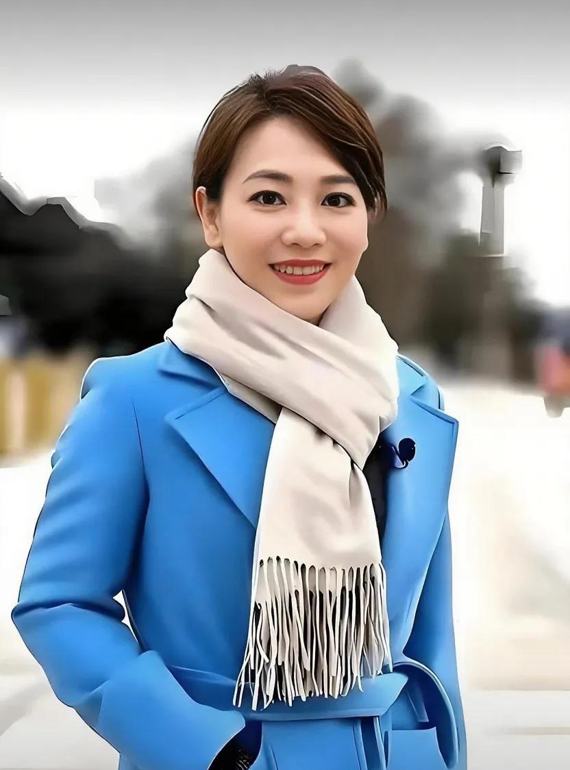 央视美女主持劳春燕