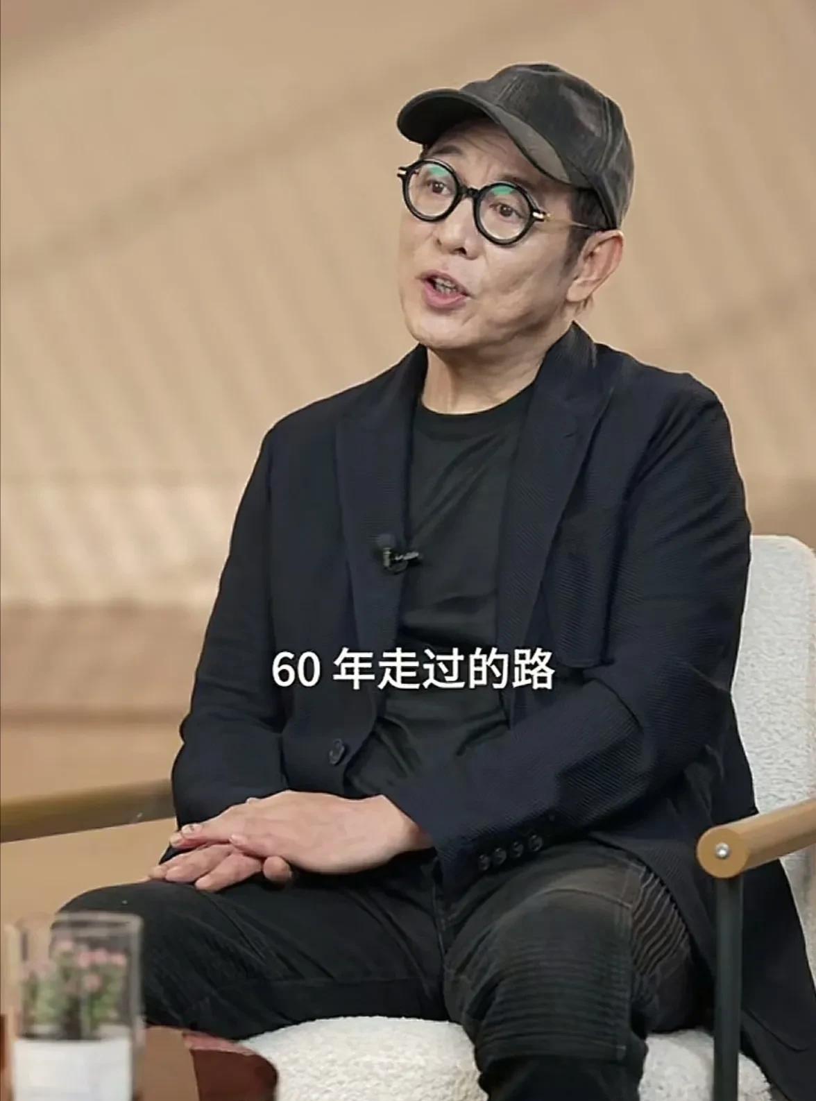 李连杰
虽是新加坡国籍
但是他的
祖籍中国辽宁沈阳，北京出生。他多次强调：“无论