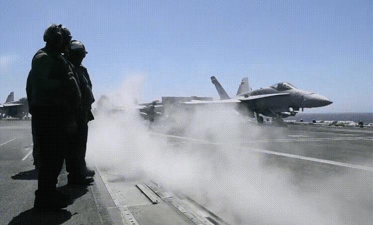 蒸气弹射，弹射过程仅二十秒，为何全甲板冲击却需要四分钟弹射一架。
蒸汽弹射，一分