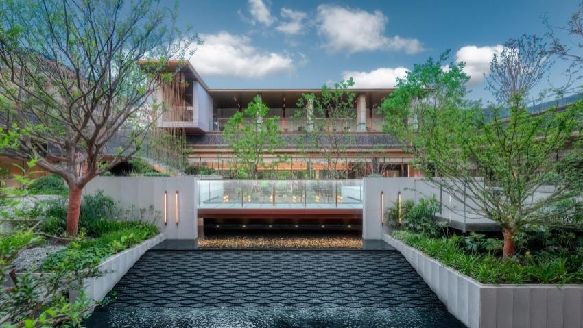 “2025中国品质华宅”出炉，看看绿城郑州春月锦庐如何引领郑州品质生活