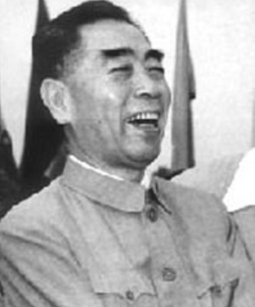 1960 年，北京人民艺术剧院与中国儿童艺术剧院联合演出了苏联名剧《以革命的名义