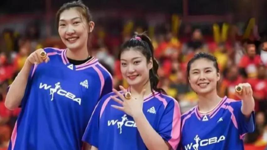 四川三巨头合砍45分轻取浙江！李梦20+9 韩旭17分，王思雨复出护航