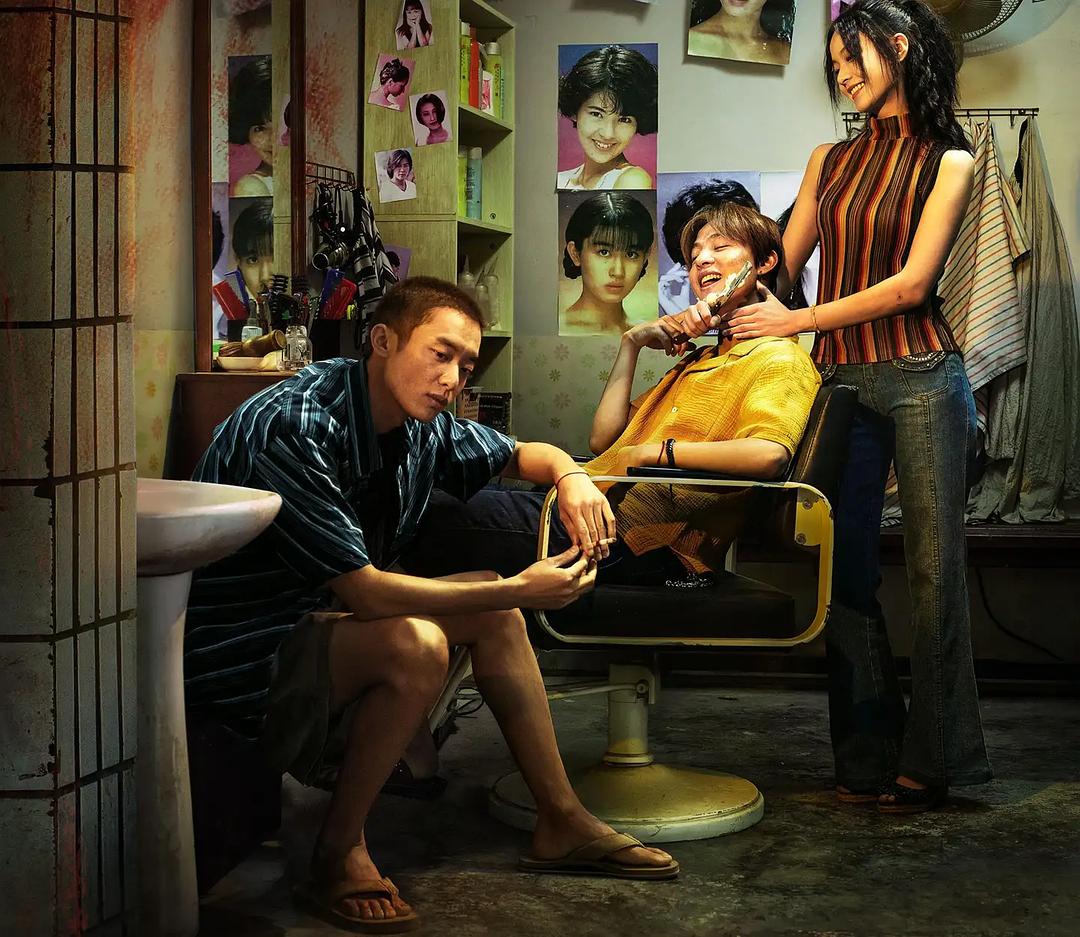 大火的《命悬一生》，我是先看的这本小说，记得也是好几年前了，当时小说还没有出版，