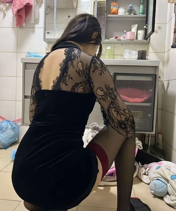 朋友们建议是先买车还是先买房？
