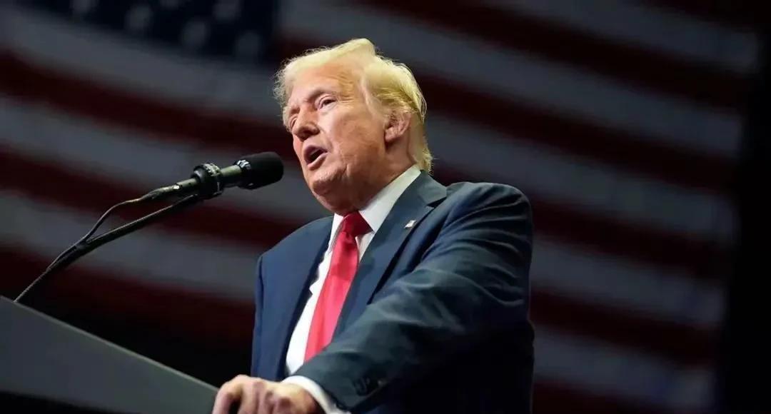 为什么这样说，除非是美国经济倒退得非常厉害，还有美国与大国发动一场战争，使美从超
