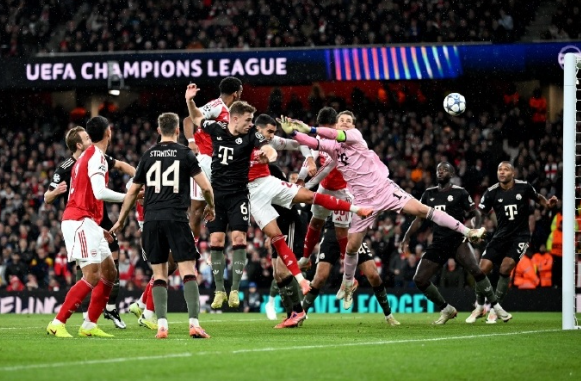 诺伊尔谈我厂定位球：“我从没见过像枪手这样罚角球的！每次获得角球他们就兴奋的像是