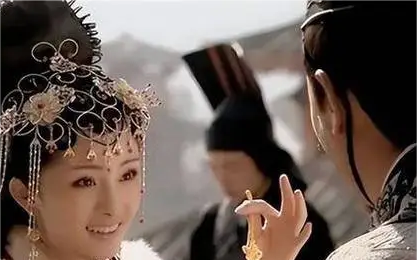 父兄蒙冤枉死，我从准太子妃跌落神坛，变成了替嫁和亲的公主