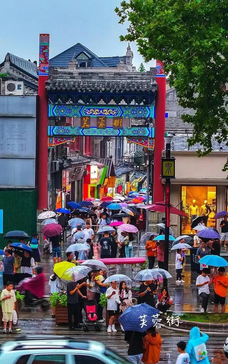 关于济南称呼“老师儿”的事。
我一个外省亲戚国庆节来济南旅游，她说:你们济南人真