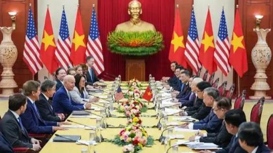 越南终于觉醒，不再当美国附庸，45份协议改写东南亚棋局