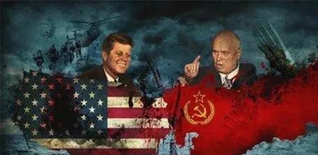 -美国最后会是苏联的下场吗？不会。苏联只是解体，美国估计比苏联惨的多。苏联再惨，