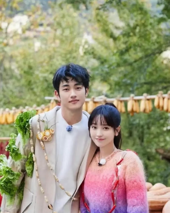 看钟嘉欣为孩子烦心，让我越来越能理解金莎了

大龄优秀剩女，匹配不到适龄优秀男对