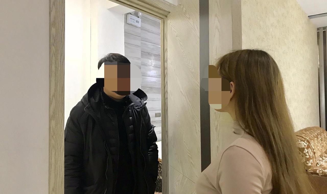 据悉，2022年，时年23岁的男子李强（化名）通过网络与21岁女子张丽（化名）结