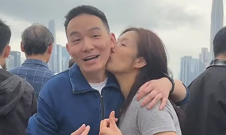 随着许健华越来越多事情曝光，网友才明白，谢浩男为什么这么优秀了！
许健华身为富