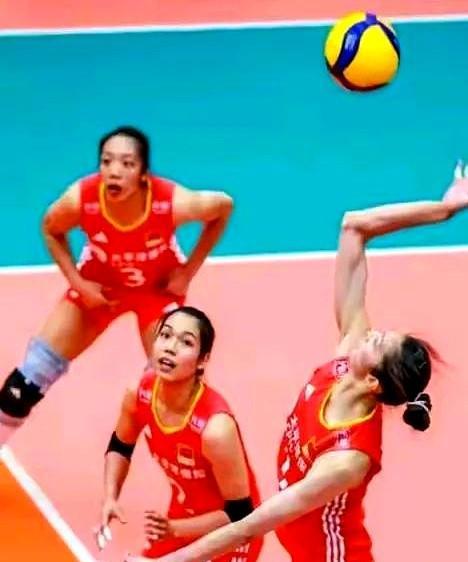 新一届中国女排成年队6月4日晚在世界联赛亮相，3:0拿下了比利时女排，可喜可贺！