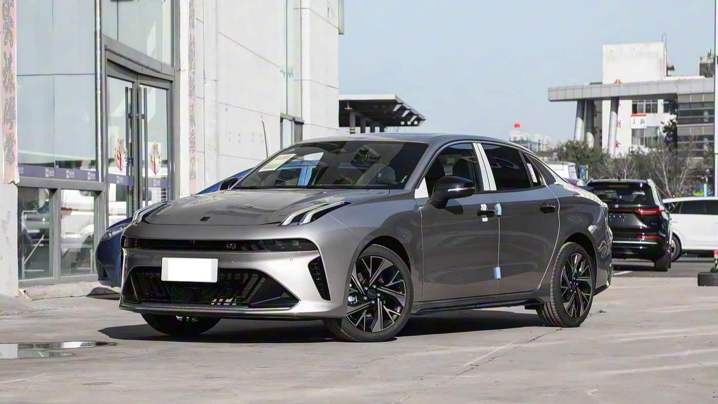 新款领克03即将上市！低趴动感外观，配碳纤维尾翼，搭载2.0T+8AT