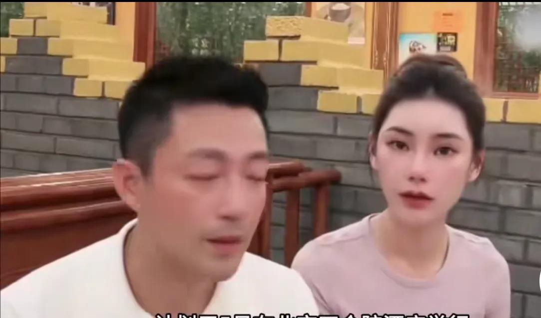小月儿小林林的爸爸要如期举行婚礼，据说婚礼在北京的四合院举行！你们说，两个孩子是