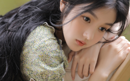 每当我和老公在一起时，妹妹就发疯砸我，我离开后老公却悔疯了