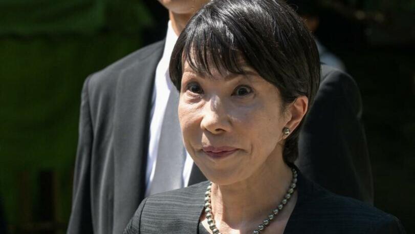 高市早苗执迷不悟，向美出口杀伤性武器，中方推迟见面四字回应