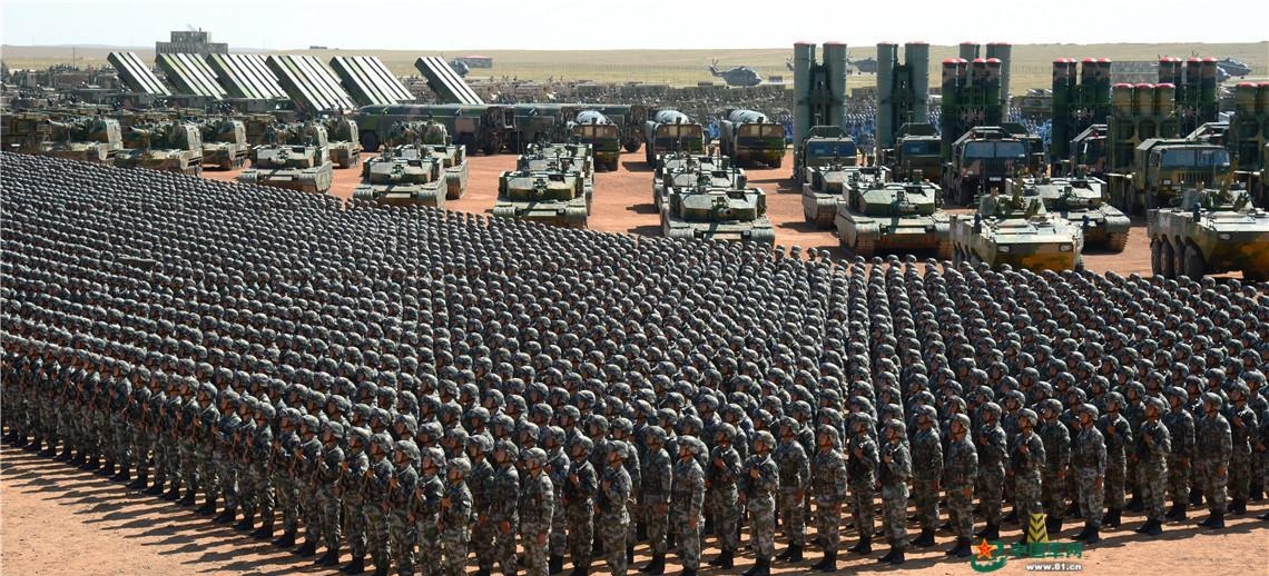 1962年的中印边境冲突，给两国后来的发展轨迹留下了挺深的印记。



那场战争