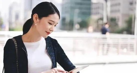 单身久了男人和女人的区别：男人越来越想找老婆，女人越来越不想嫁人。



这种差