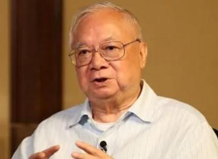 90年代，香港富商胡应湘花30亿承建了虎门大桥，他豪言：“等收回成本后，我就把这