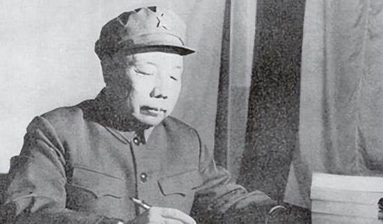 总后部长因报告呛声萧华，萧向荣：少说话！罗瑞卿：不要争执了
“1959年3月的一
