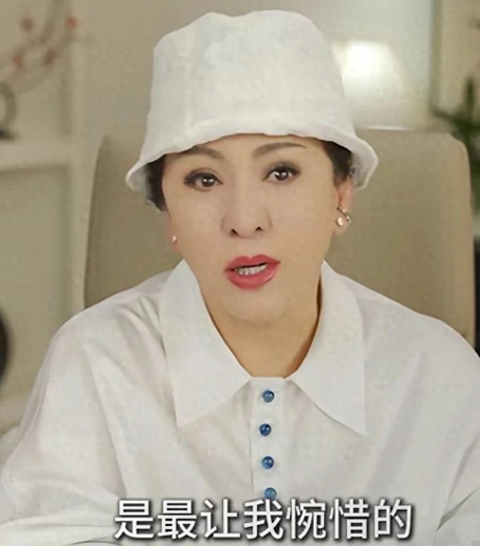 看看今天的巩俐婚姻，看看张艺谋的家庭。
 
张艺谋是事业家庭双丰收；巩俐事业有成