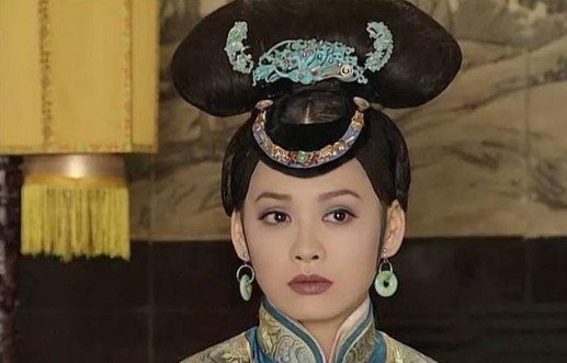 1659年，叛军作乱顺治让孝庄躲回奉天。可孝庄却说，当初多尔衮都没躲，顺治一听立