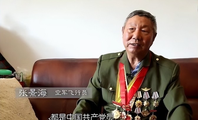 1982年，一架访华贵宾专机被劫持，劫匪不仅公然要求邓公亲自谈判，还要将飞机开去