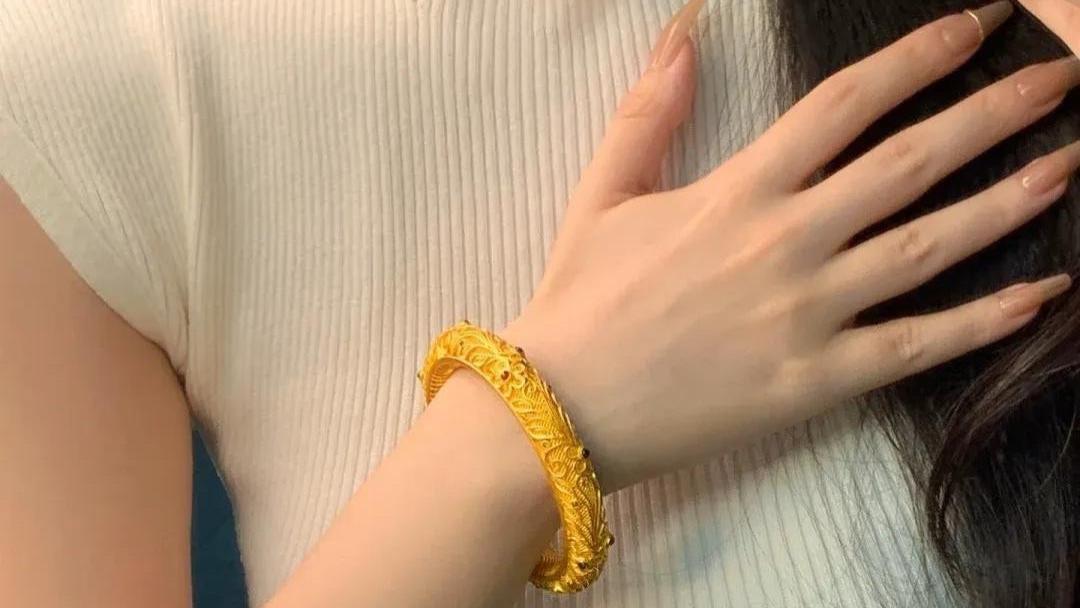 闪闪惹人爱的大金镯子，我的快乐源泉