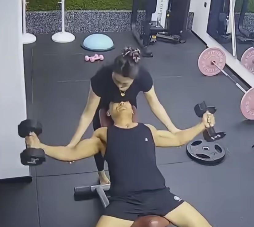前有台球助教，后有健身助教，下一个是什么？
现在越来越多的“男女配”娱乐项目，消