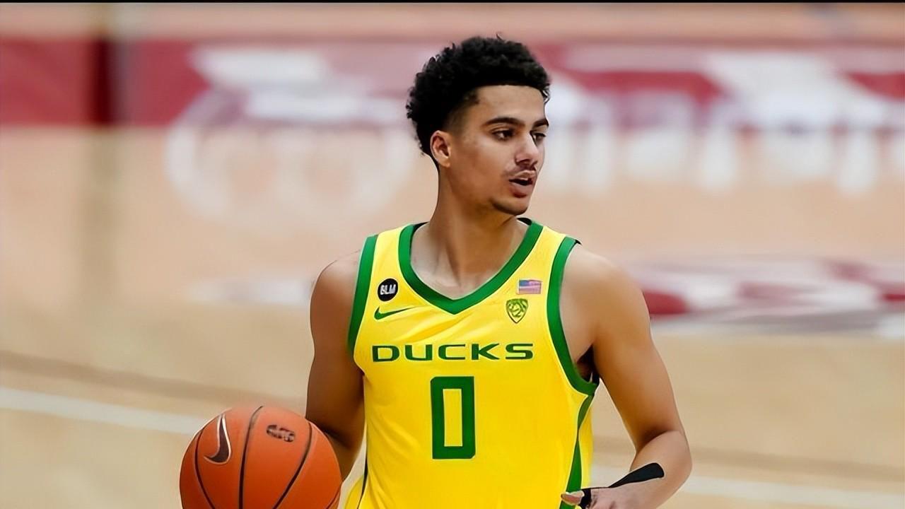 新疆男篮新签外援理查德森已经抵达乌鲁木齐，路易斯金已经被裁掉