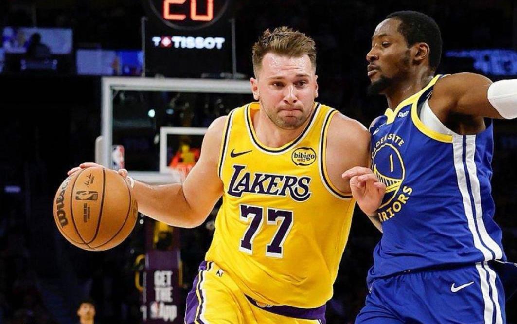 东契奇不是铁人体质，出勤率一般，又是个持球大核打法，里弗斯搭配他是最完美的。
如