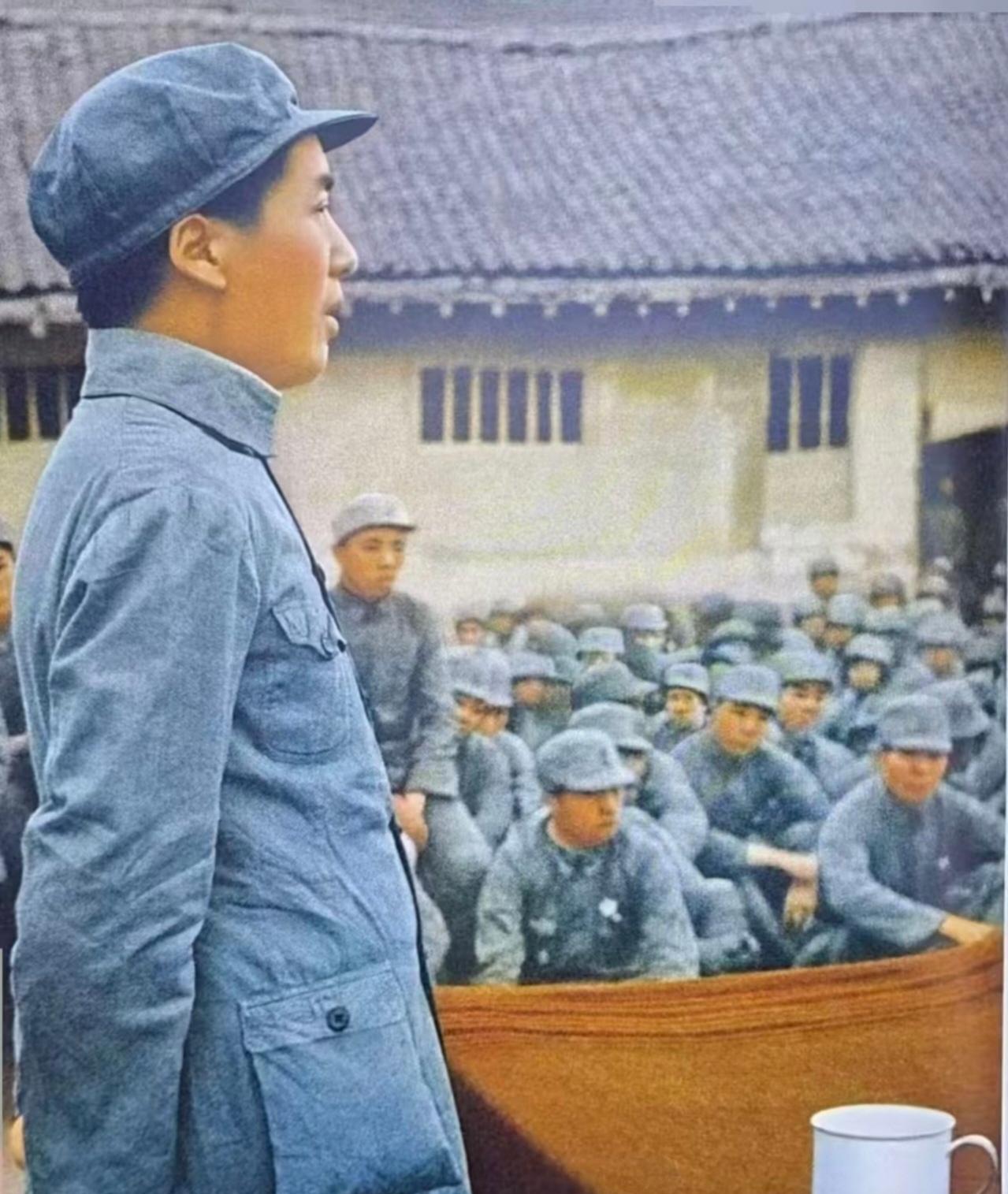 1938年，抗战迷茫之际，伟人《论持久战》如灯塔照亮前路。他驳斥“亡国论”与“速