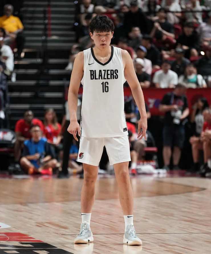 《华盛顿邮报》记者Ben Golliver撰文详细报道介绍了今年通过选秀进入NB